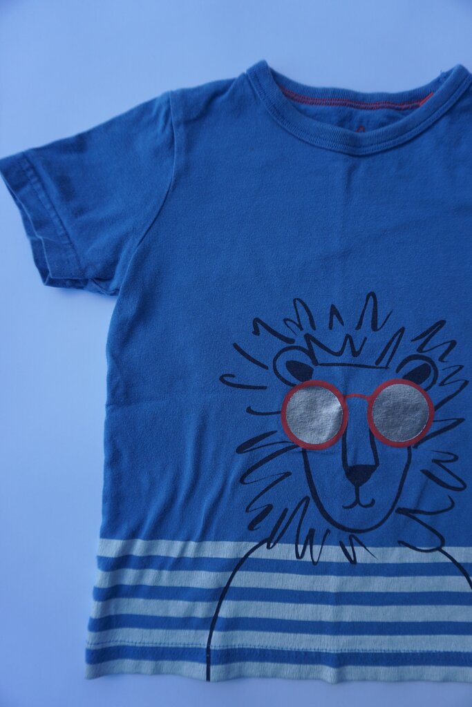 mini boden blue lion shirt || 3-4Y