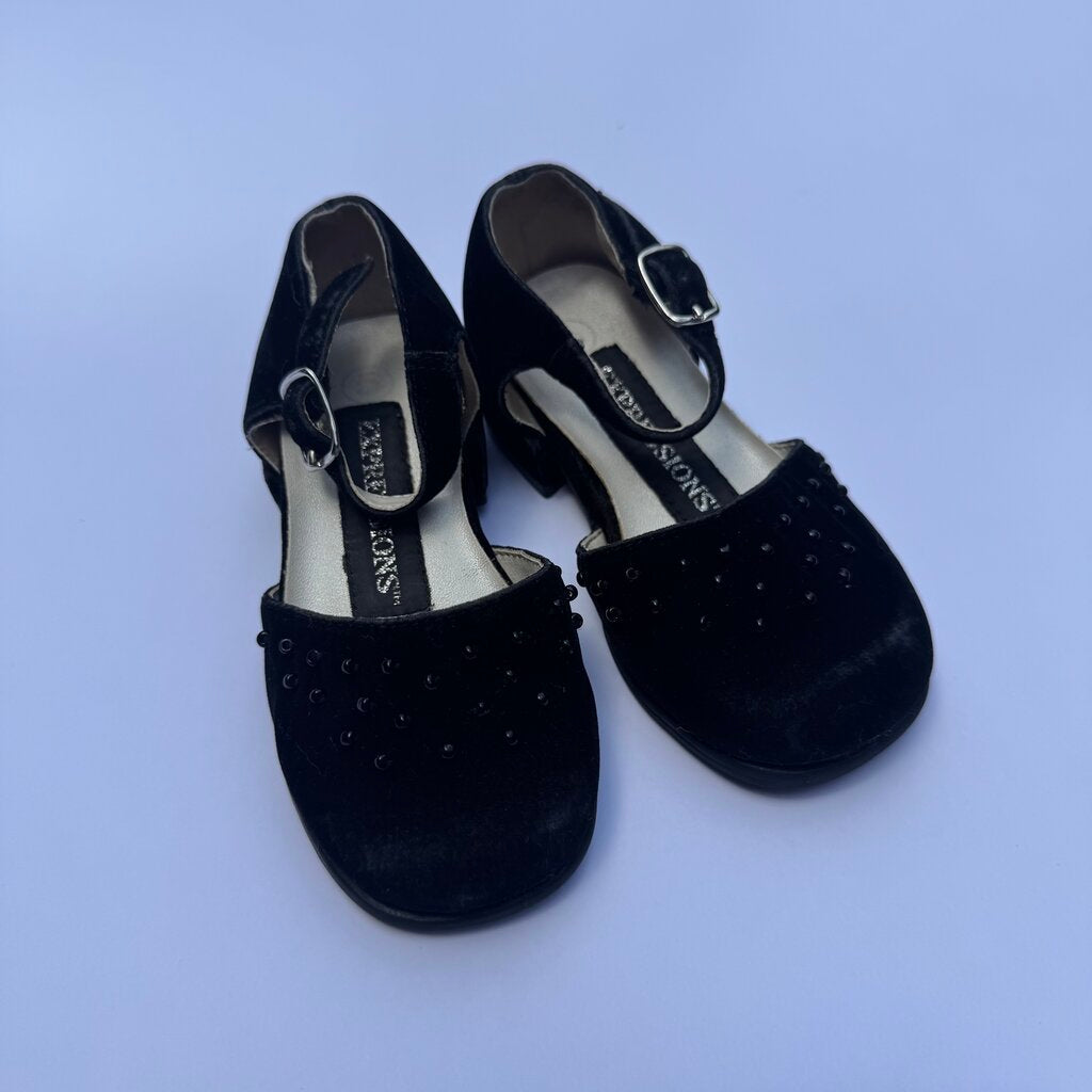 vintage black velvet heels || size 5