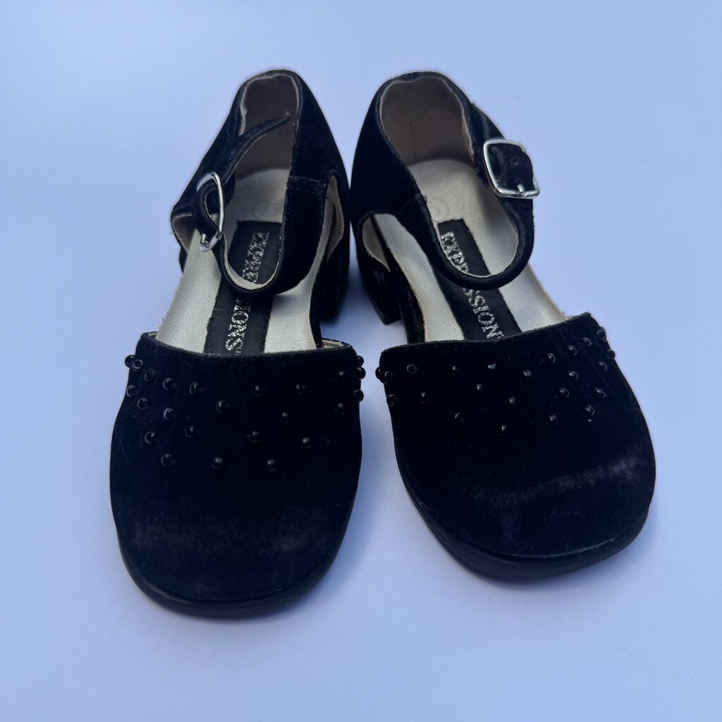 vintage black velvet heels || size 5