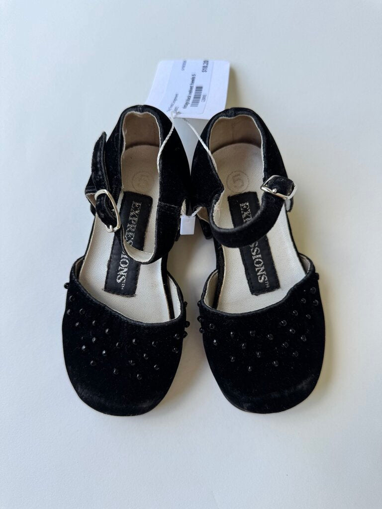 vintage black velvet heels || size 5