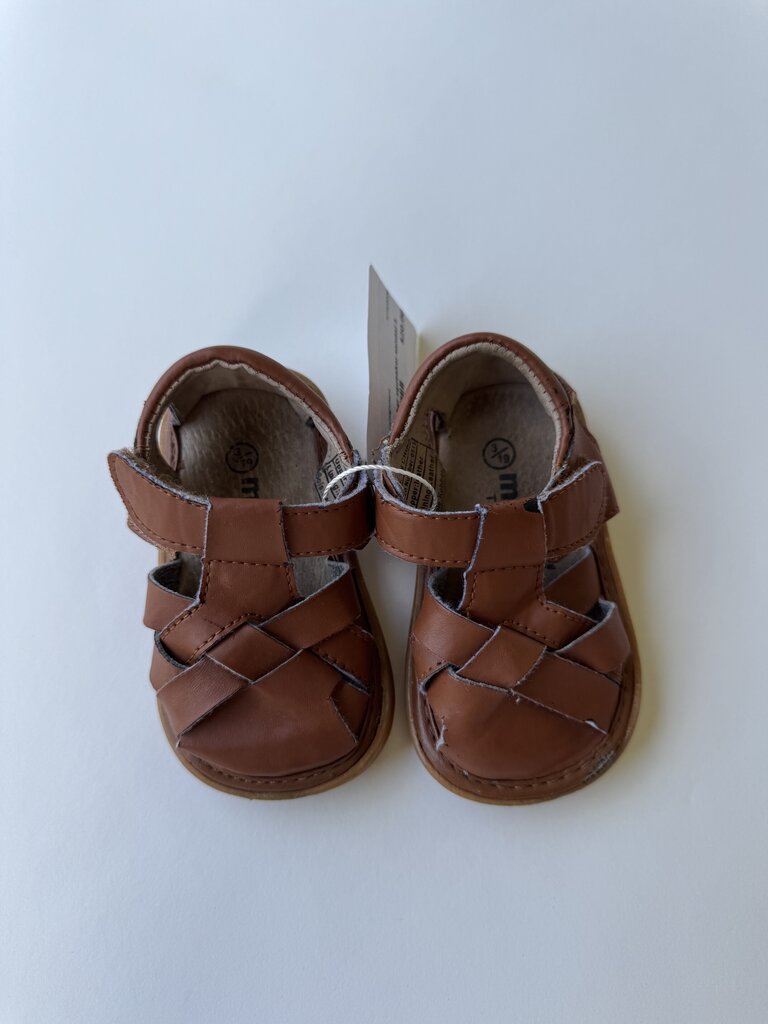 mooshu brown leather squeaker sandals || size 3