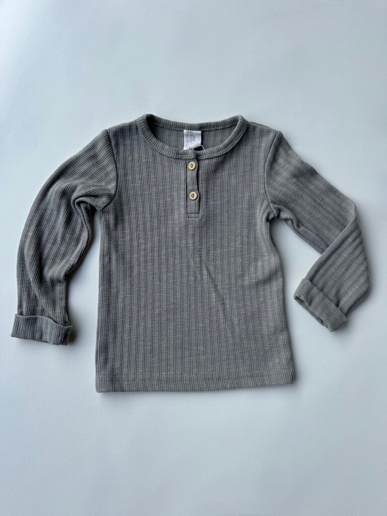 h&m organic cotton long-sleeve || size 18M