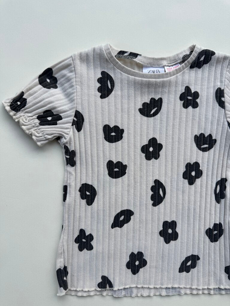 zara floral shirt with ruffled sleeves || size 2-3Y